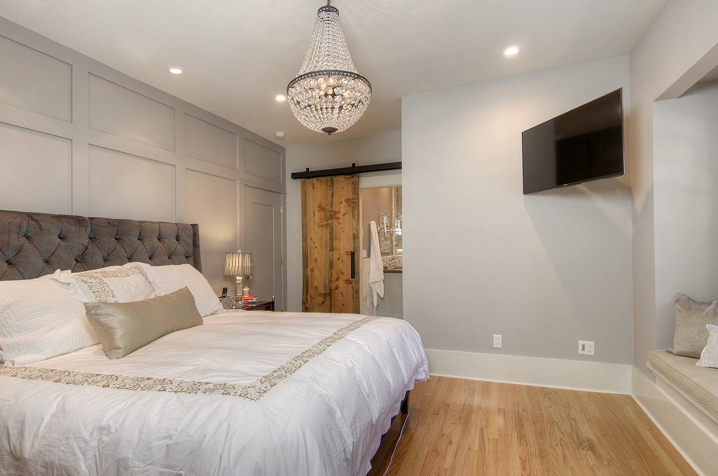 Red Oak in Master Bedroom